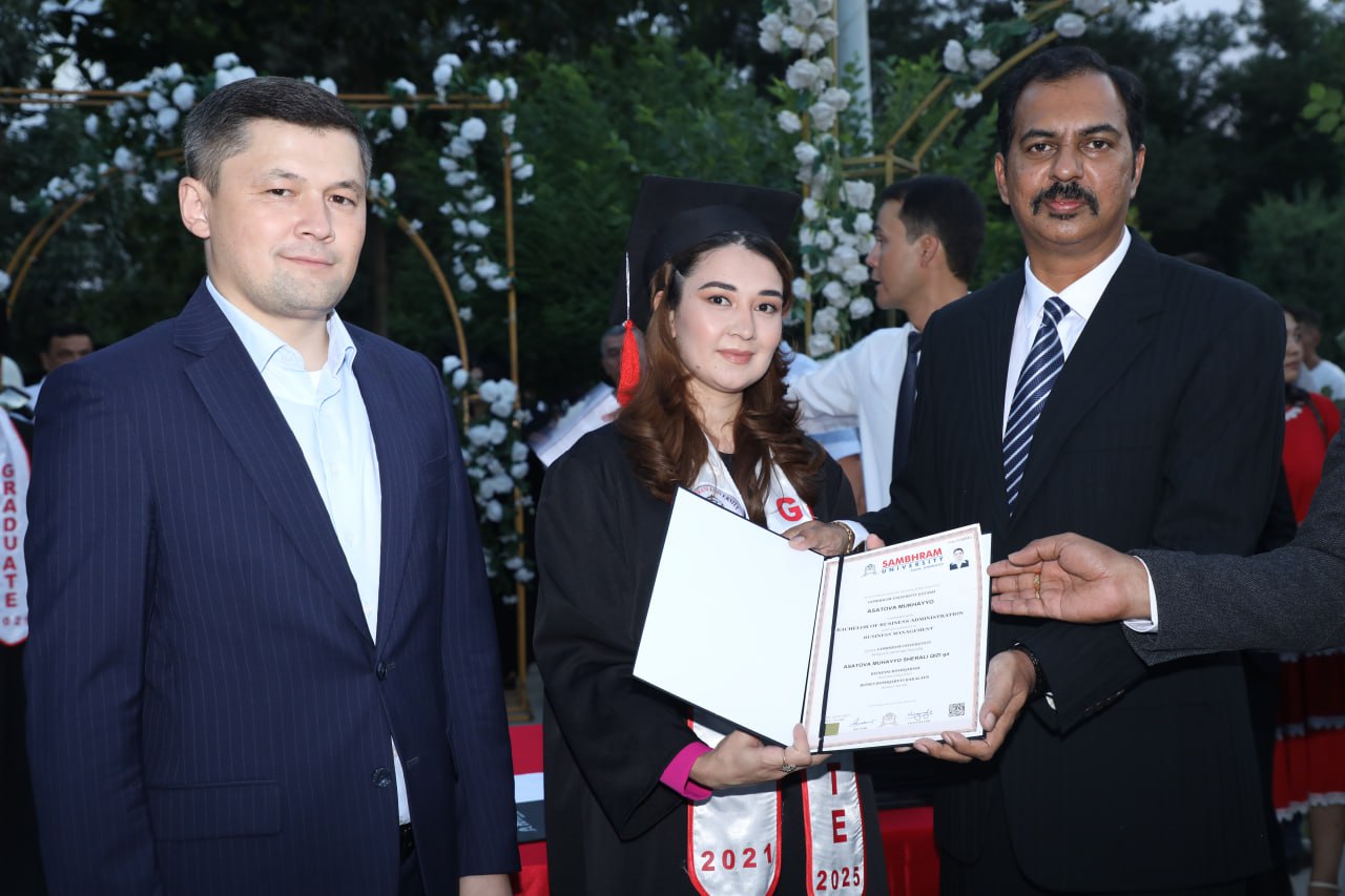 Universitet jamoasi bitiruvchilarga kelgusi faoliyatlarida ulkan muvaffaqiyatlar, mustahkam iroda va yorqin kelajak tilaydi!